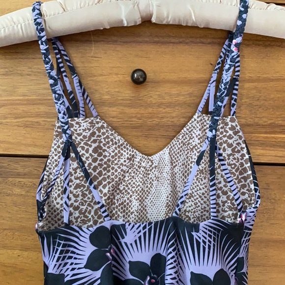 *Rare* NWOT ACACIA Swimwear Modern Pacific Capetown Onepiece - Medium - Picture 4 of 9